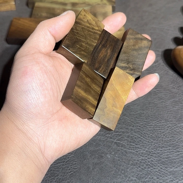 乱***雪阴沉木直播间一物一拍截图