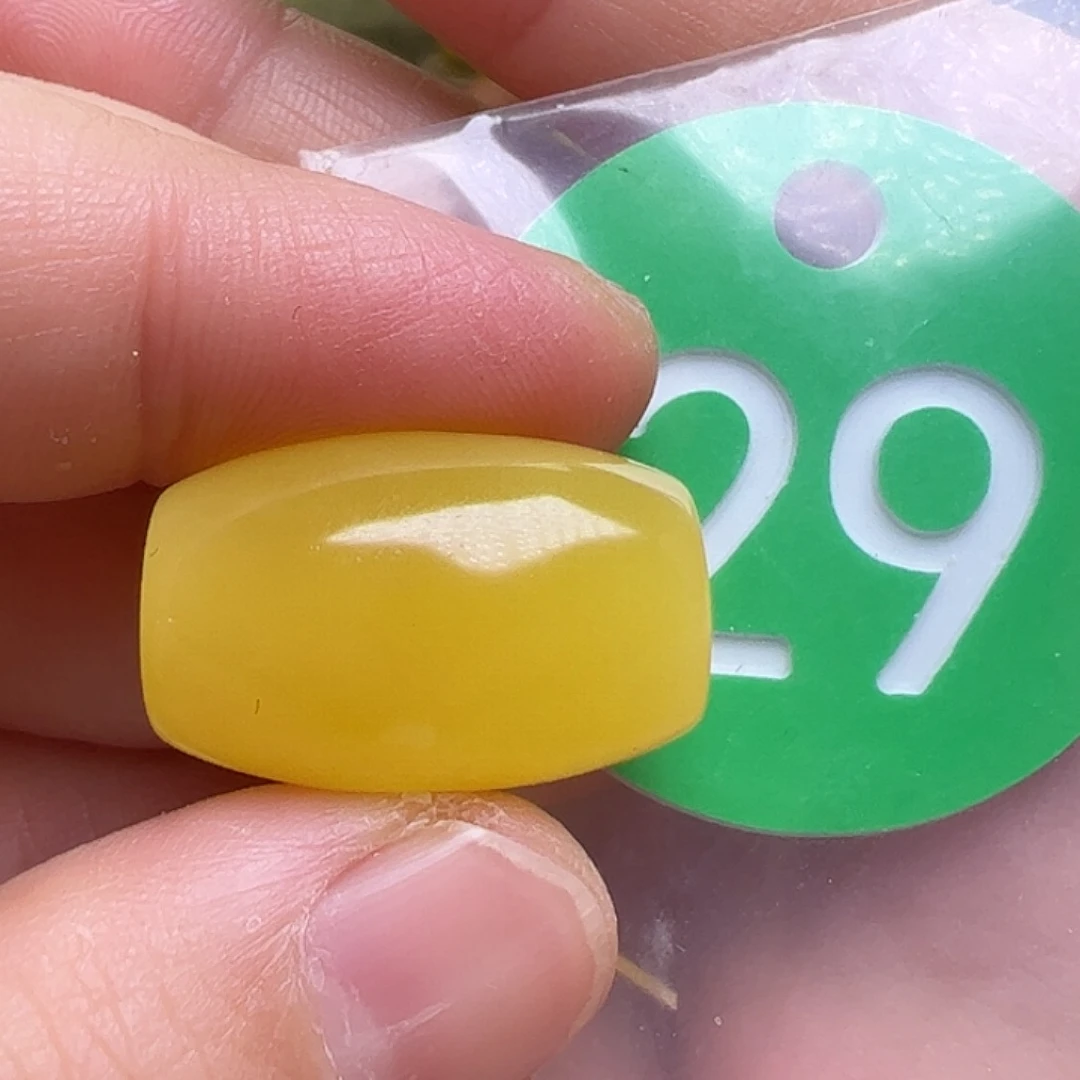 蜜蜡未镶嵌珠宝奇石14.2/21m m