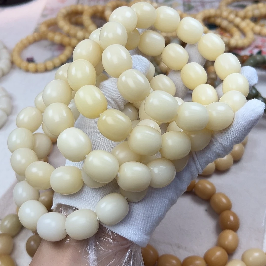 吊坠菩提根/象牙果20微瑕发一条➕一副手套230
