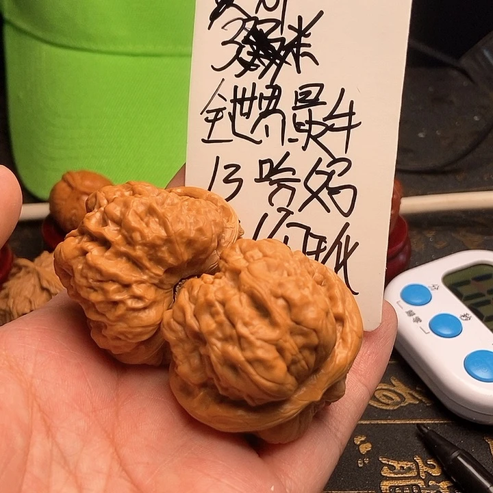 文玩核桃把件莫*伦毕业蛤蟆