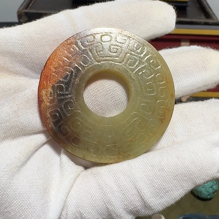 玄***武和田玉未镶嵌颈饰