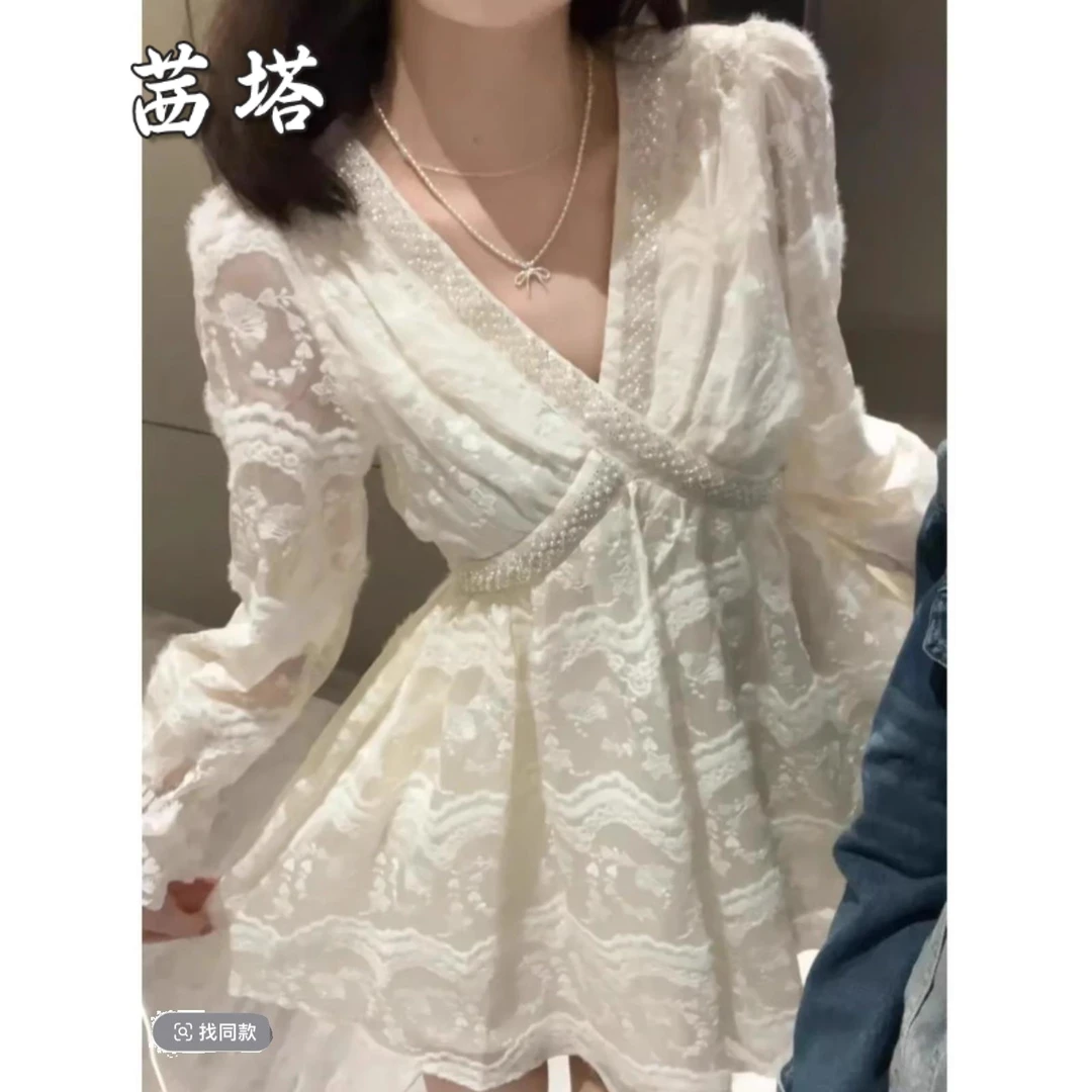 小香风蕾丝钉珠V领连衣裙女春季收腰显瘦气质法式高级感A字裙子