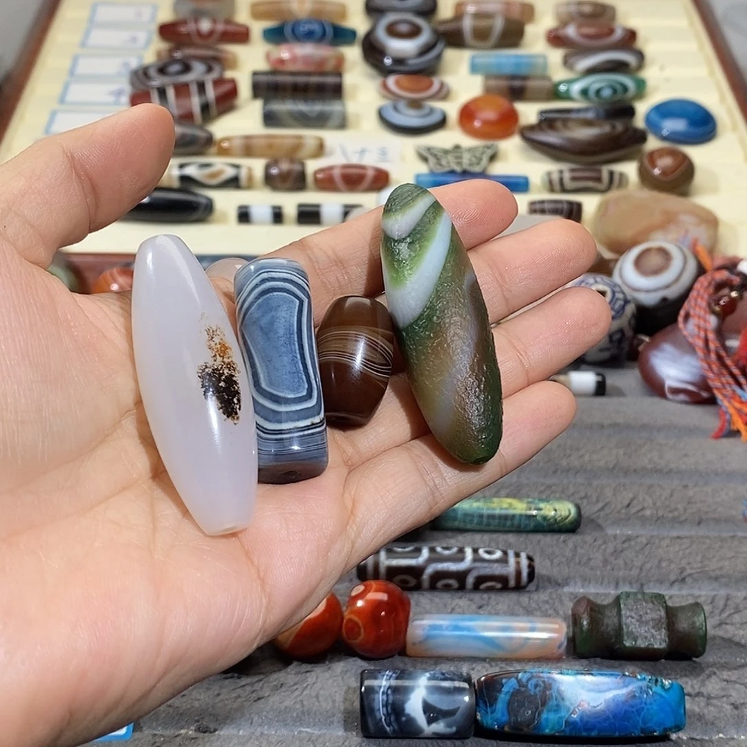 用***丰玛瑙/玉髓合金颈饰