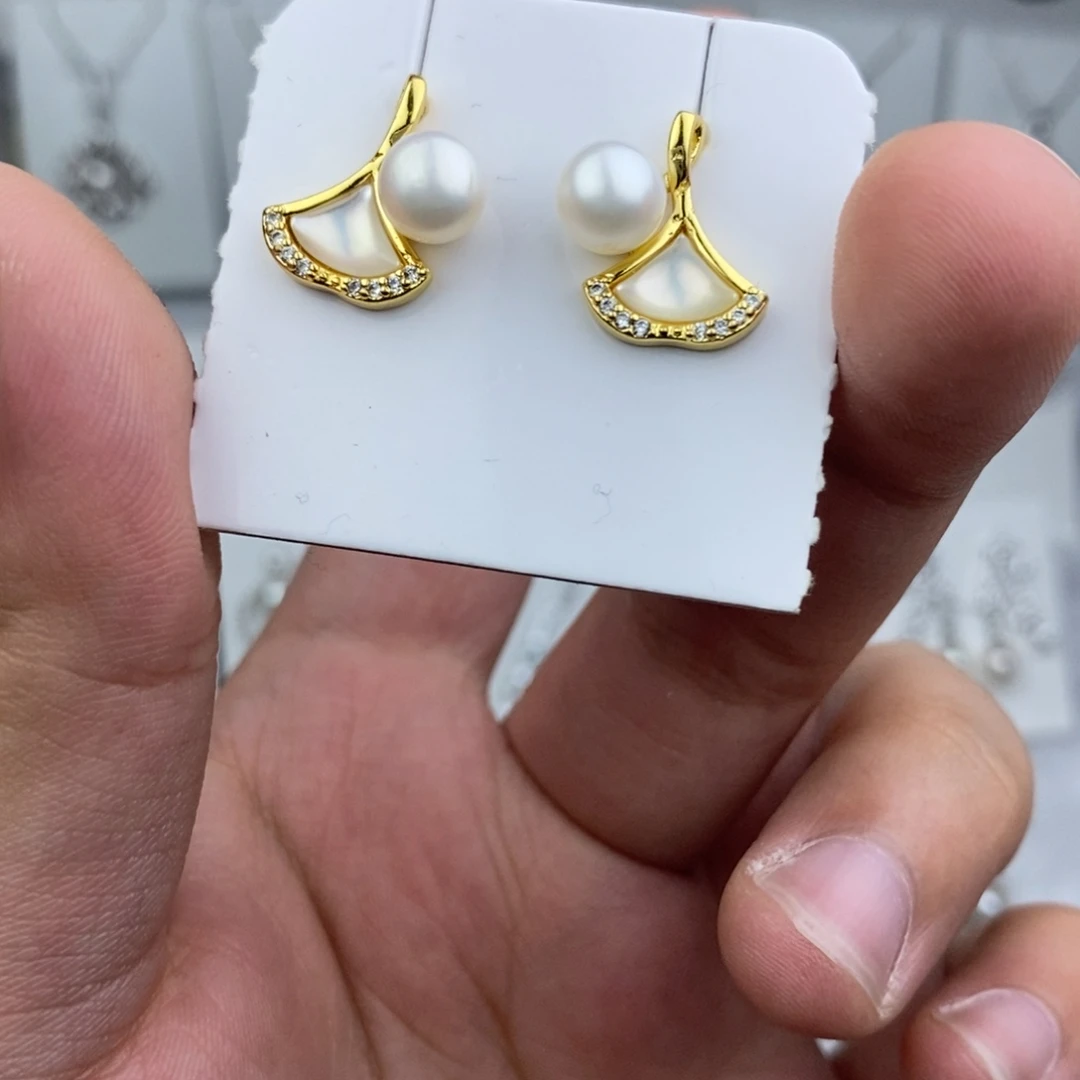 未镶嵌耳钉淡水珍珠