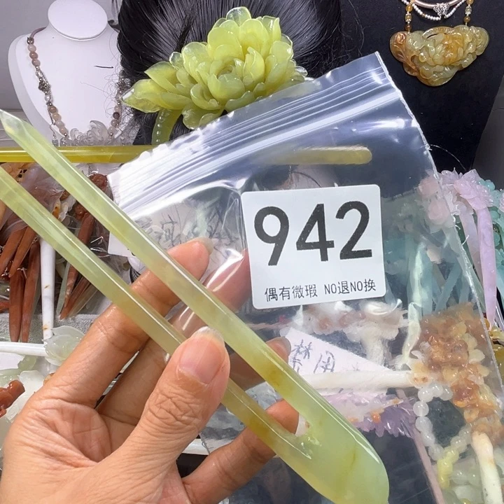 未镶嵌岫玉发饰月**花