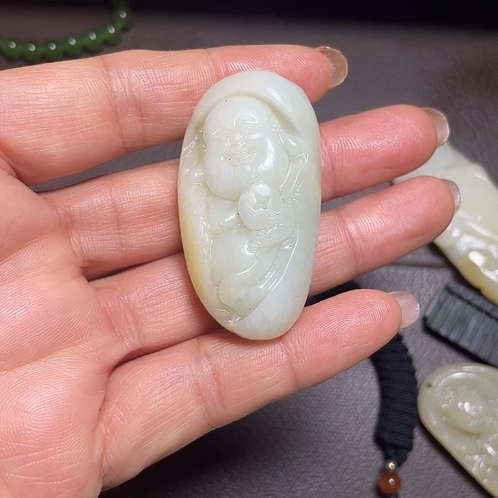 和田玉（糖玉）未镶嵌颈饰