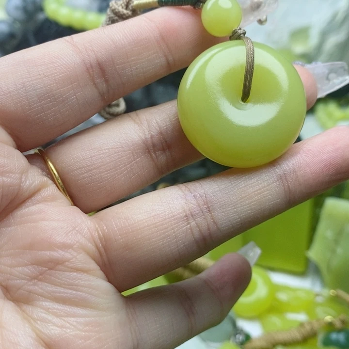 起***航石材新疆若羌小扣子