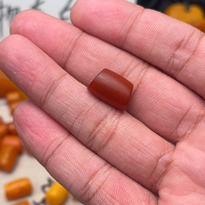 不***！琥珀未镶嵌裸石蜜蜡马蹄