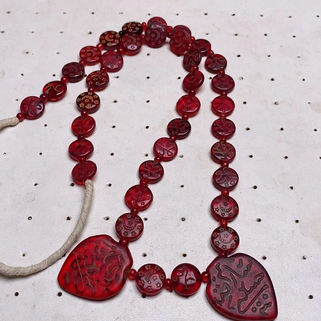 琉璃颈饰红色链子福利价