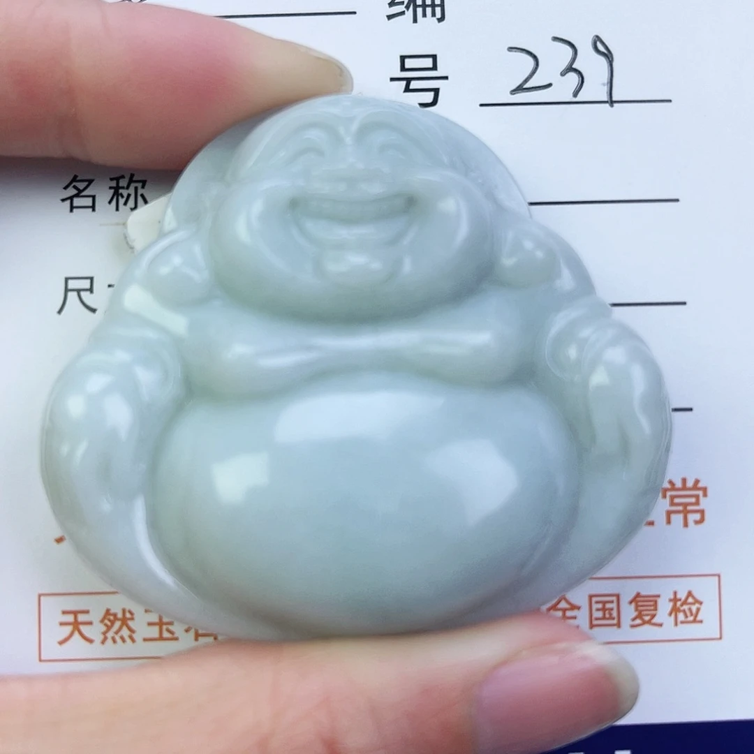 翡翠颈饰未镶嵌佛公