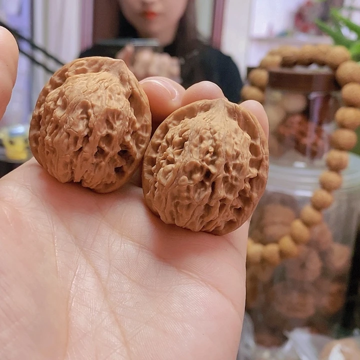 【闪购商品】文玩核桃把件35.5红狮子