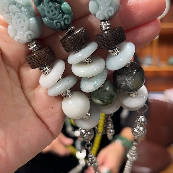 颈饰未镶嵌和田玉