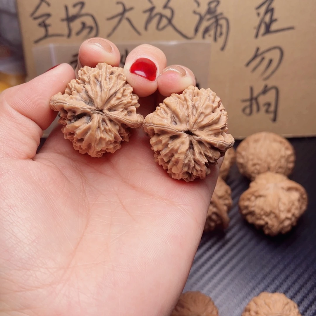 文玩核桃把件随*招财鼠36尺