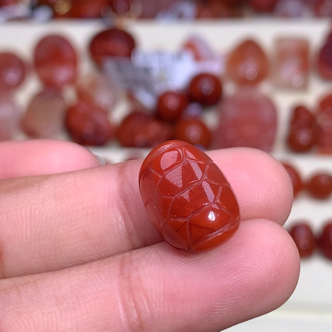 嘉***蔚南红玛瑙未镶嵌珠宝半成品富甲