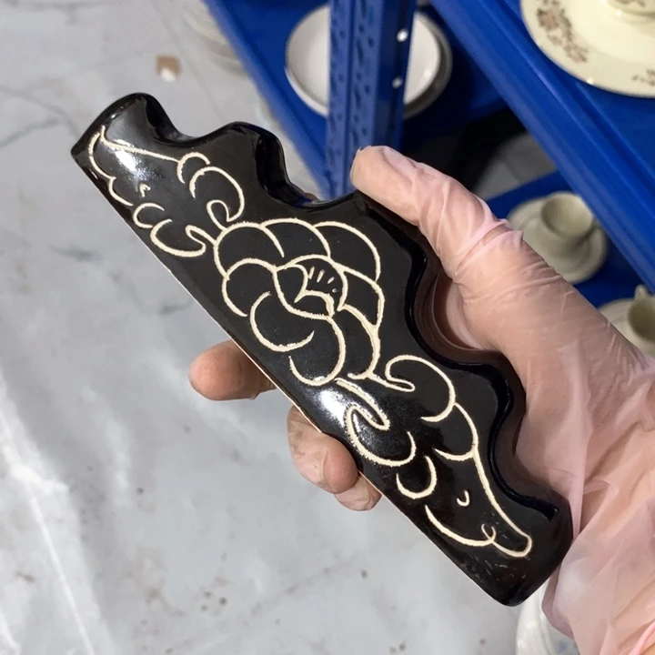 瓷片磁州窑黑刻笔架长度19厘米