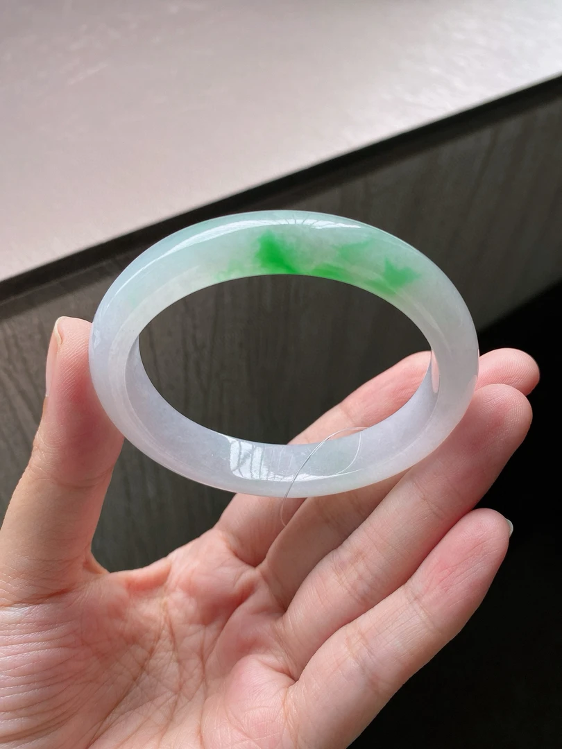 53.6-46.3-11.8-7.3圈囗冰绿贵妃手镯，天然缅A在线翡翠