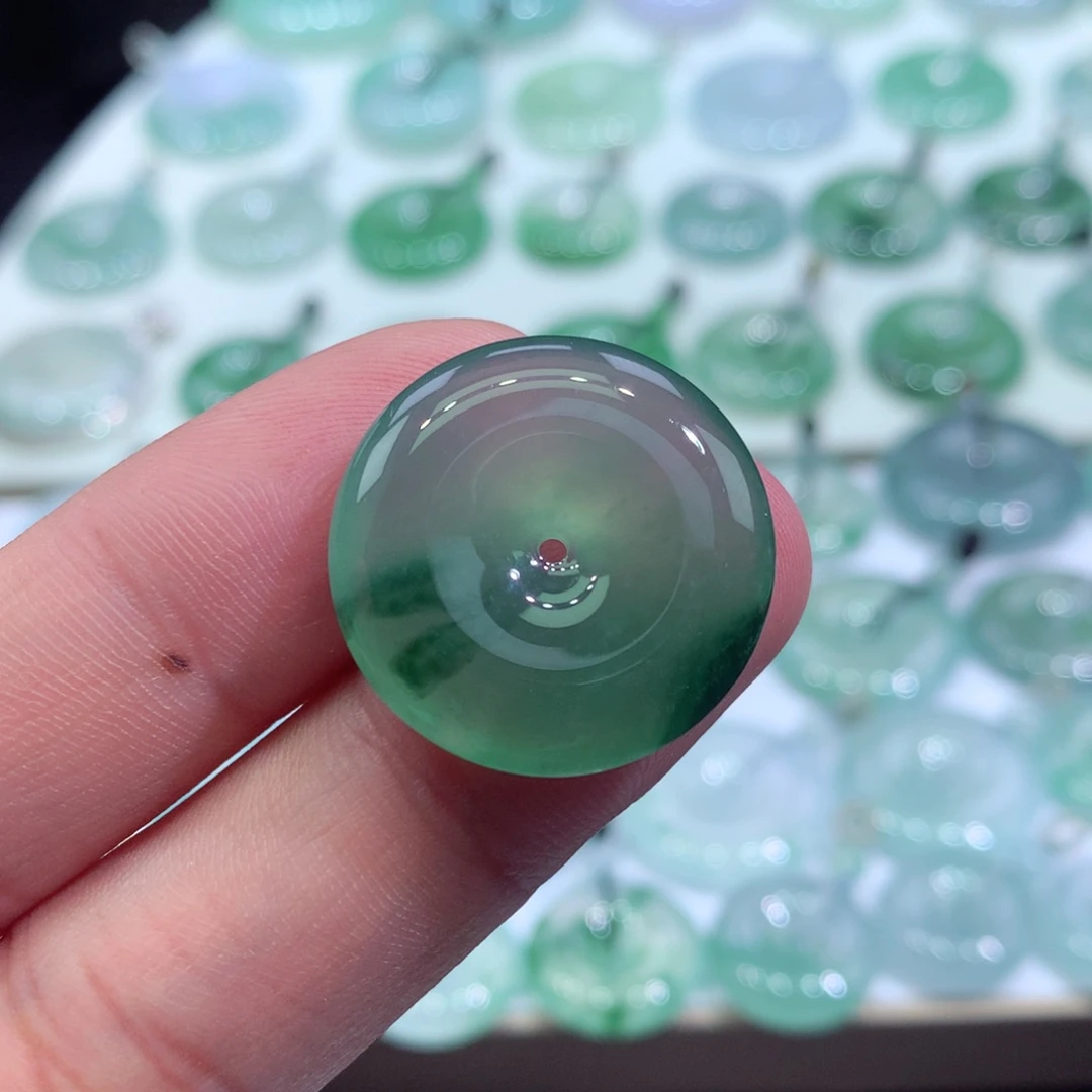 颈饰未镶嵌翡翠24.7*5.8