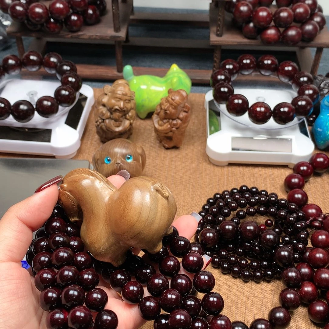 檀香紫檀（小叶紫檀）点*1.2满星。