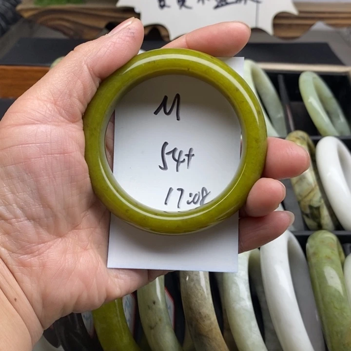 野***肆蛇纹石玉未镶嵌手镯