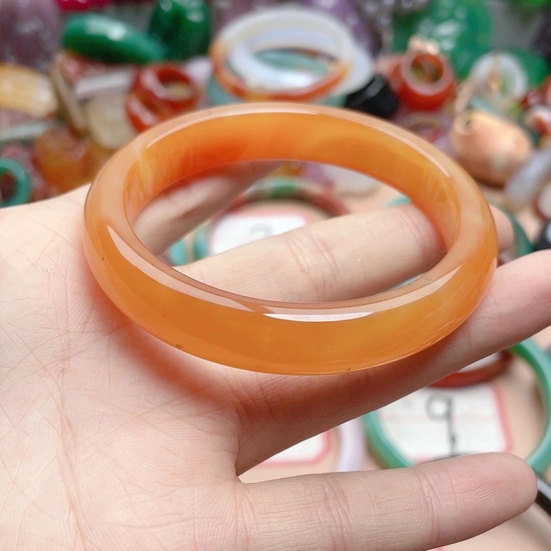 玛瑙/玉髓颈饰合金红**宝