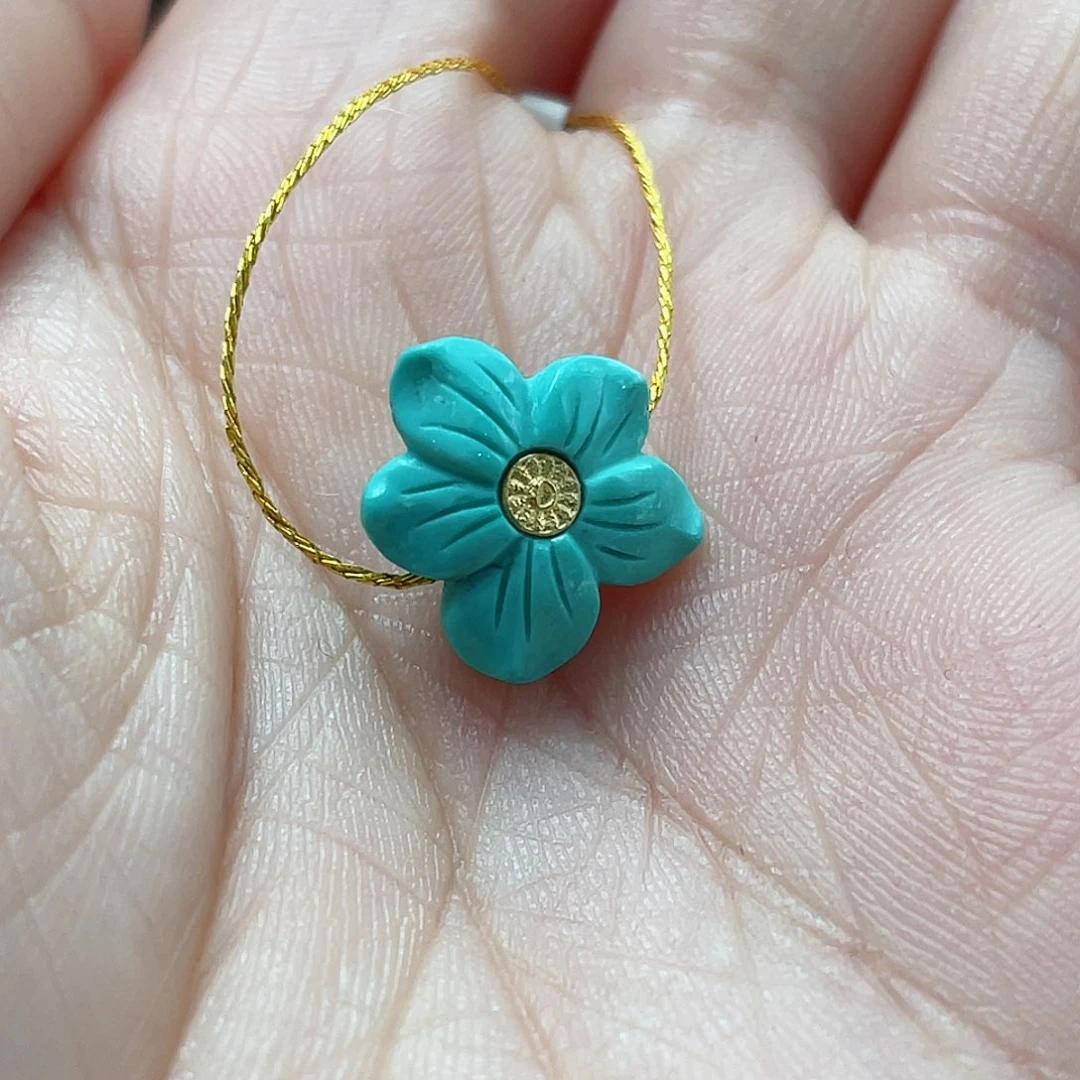 绿松石颈饰未镶嵌