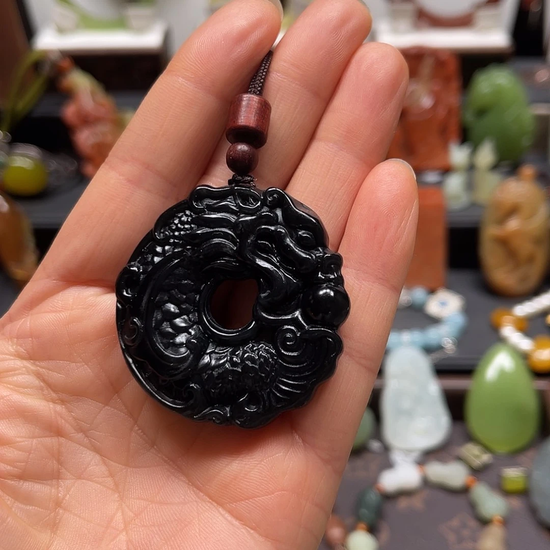 未镶嵌岫玉吊坠，