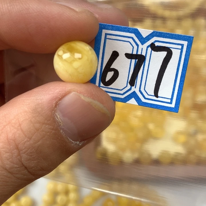 裸石琥珀未镶嵌12