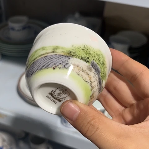 其他瓷杯一个陶瓷