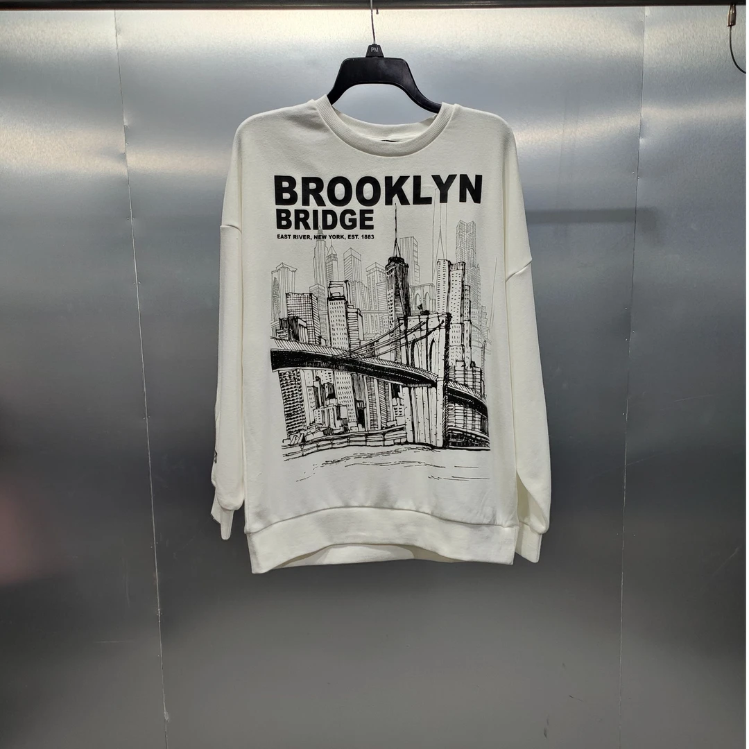 K02-121721-MAX春秋季正面城市印花时尚圆领卫衣