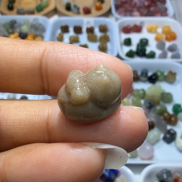 和田玉未镶嵌珠宝奇石