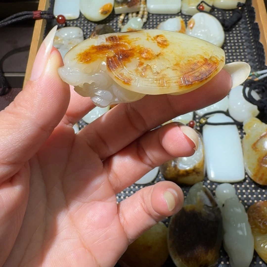 和田玉未镶嵌吊坠(不含链)