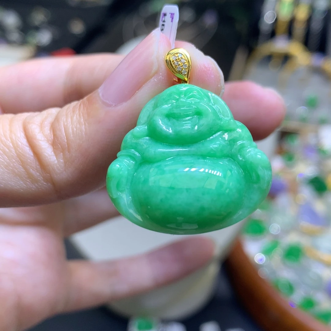 颈饰18K金镶嵌翡翠