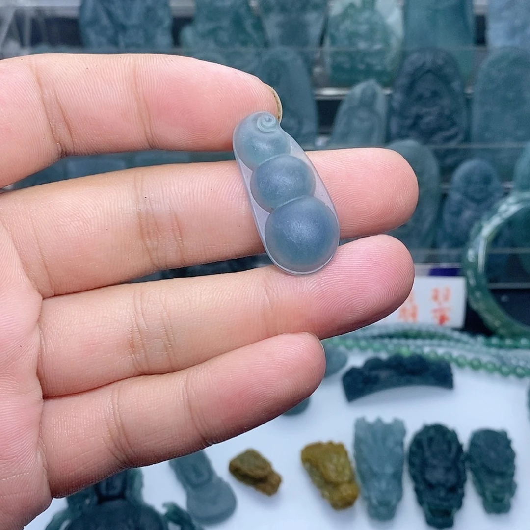 定制翡翠未镶嵌豆子
