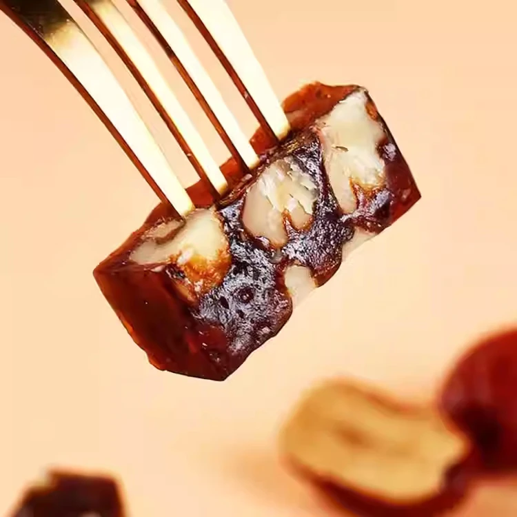 【2025.6.1】核桃糕软糖300g袋装网红零食办公室休闲零食小吃