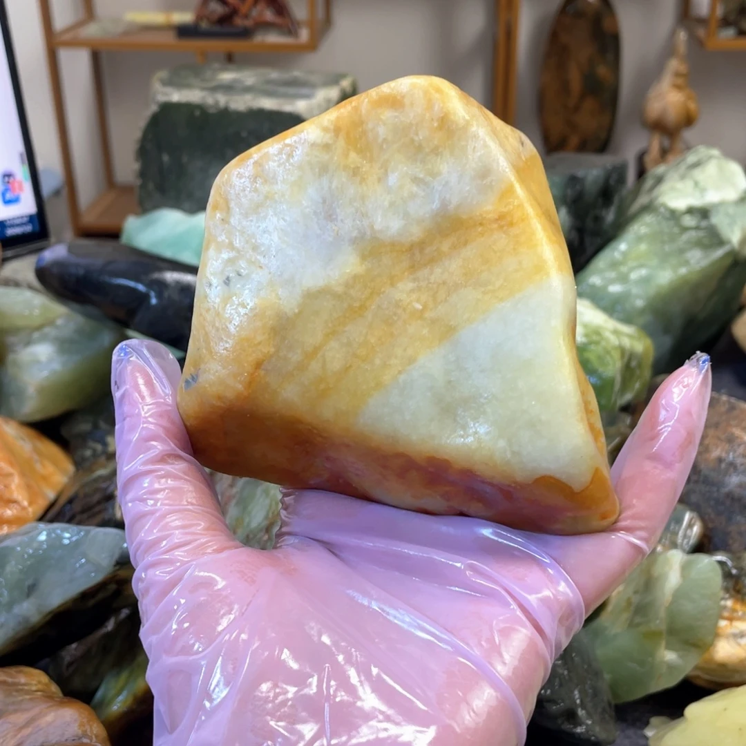 蛇纹石玉未镶嵌中国四大名玉简易