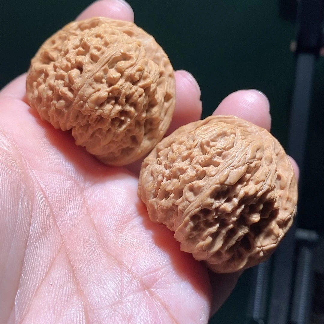 把件文玩核桃43凹底南疆石