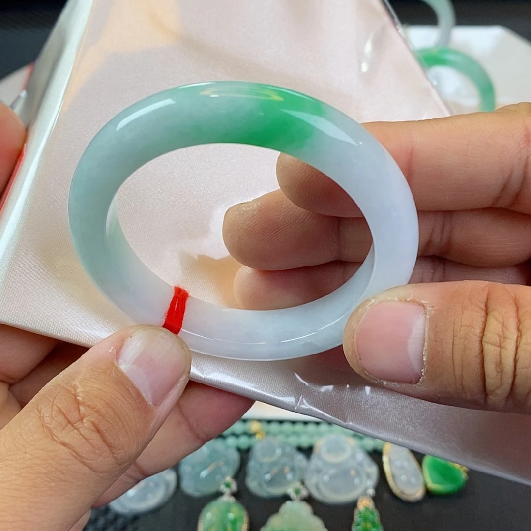 【闪购商品】未镶嵌手镯翡翠
