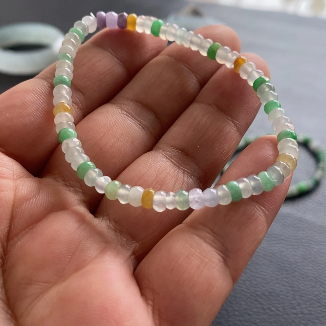 伸***光翡翠手镯未镶嵌天然翡翠手串