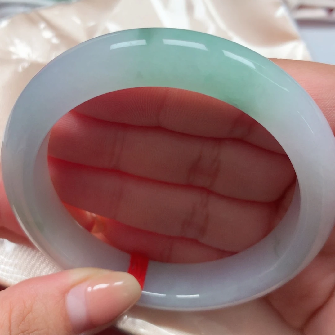 翡翠未镶嵌手镯3细腻绿飘花