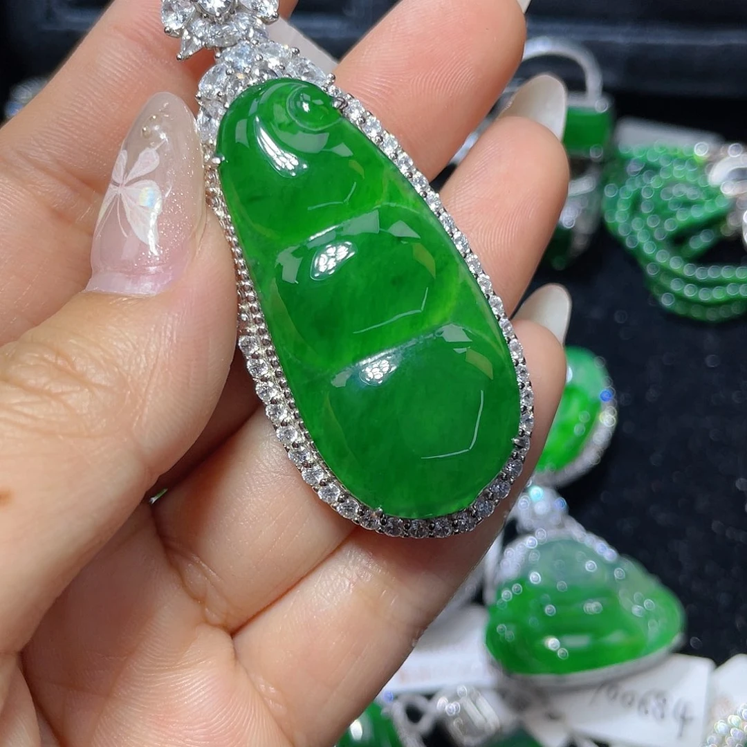 翡翠颈饰银S925镶嵌喜*翡翠