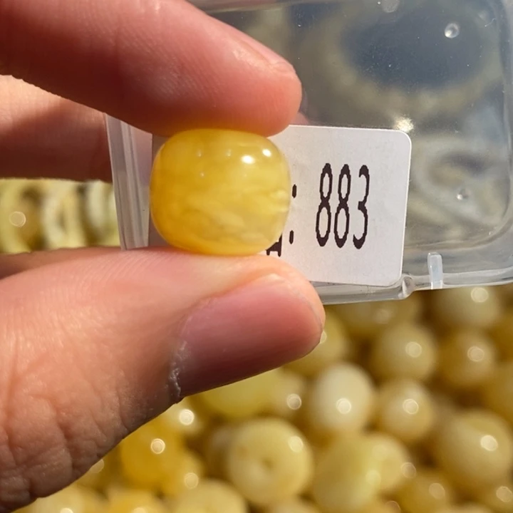 琥珀未镶嵌珠宝奇石883