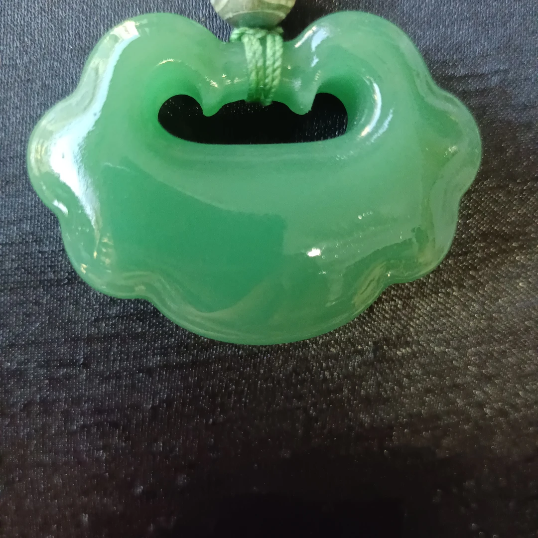 天然东陵玉如意锁吊坠时尚气质百搭款