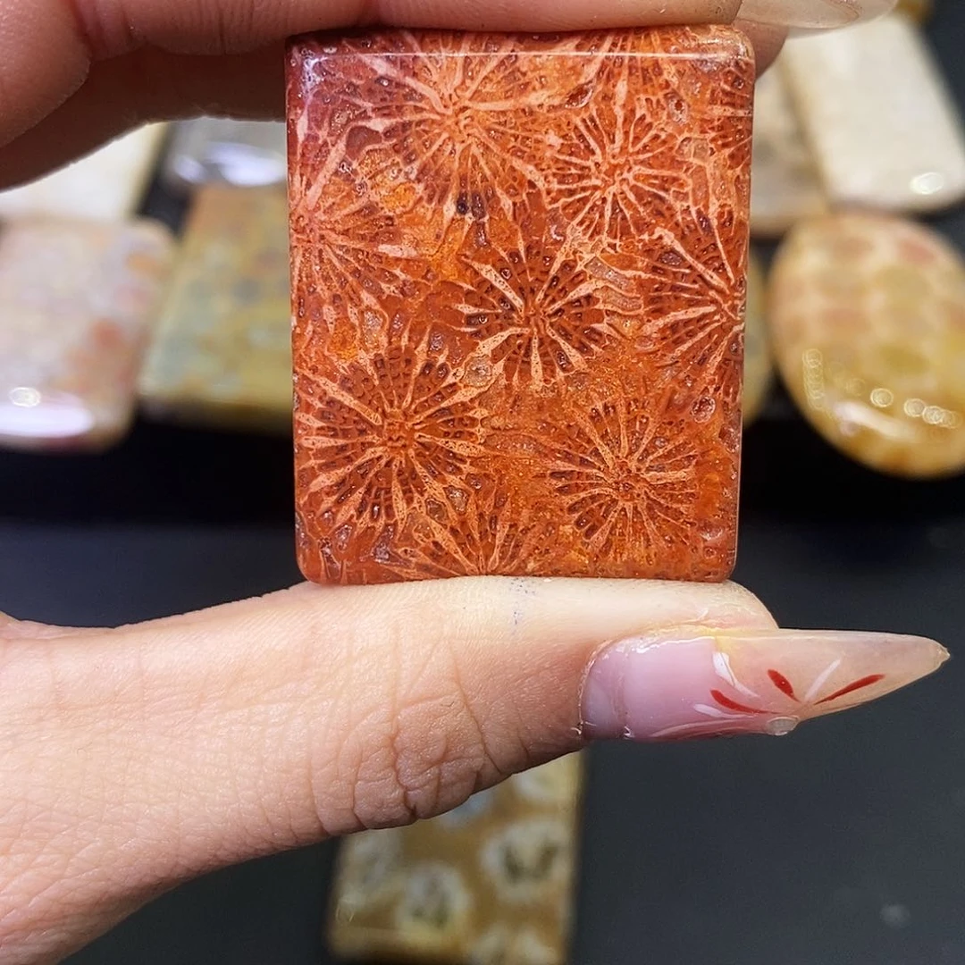 硅化玉颈饰合金Ｈ****i