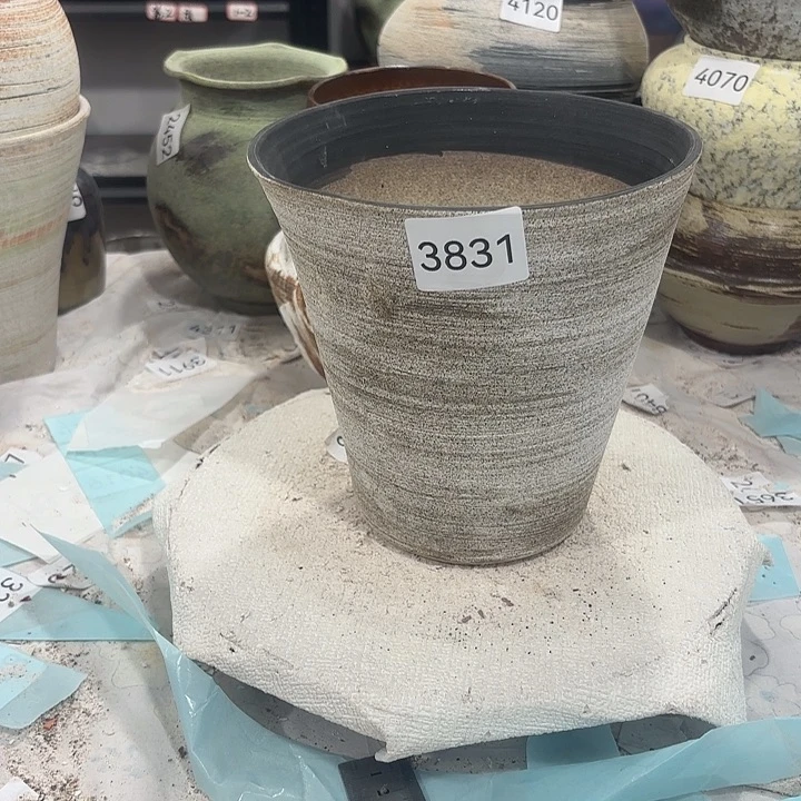 摆件高17，口17，无孔3831