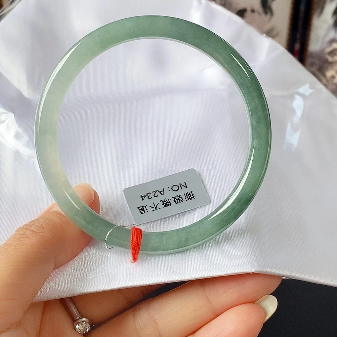 未镶嵌手镯翡翠手镯