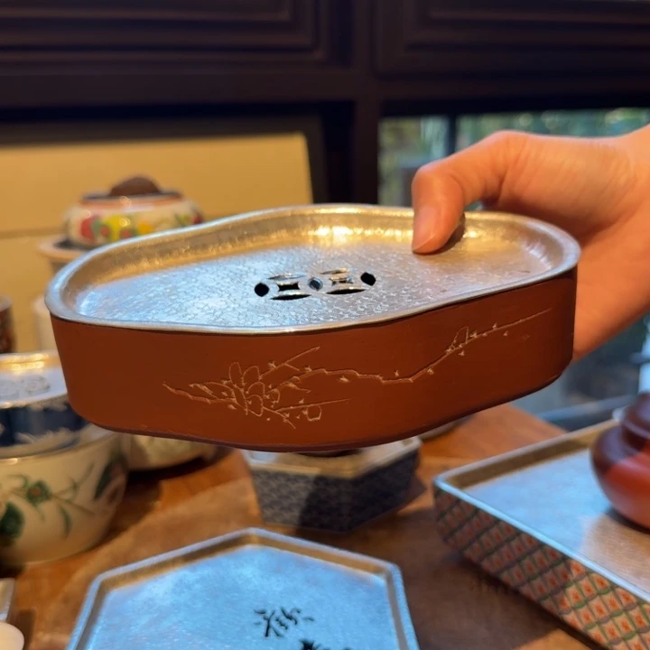 壶承天的作品是由一个