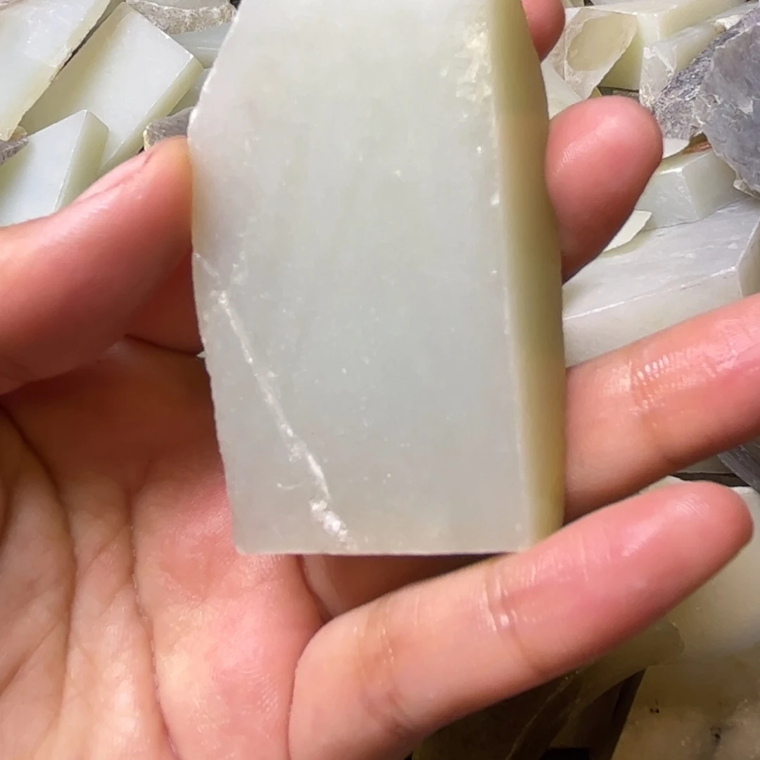 和田玉未镶嵌项链