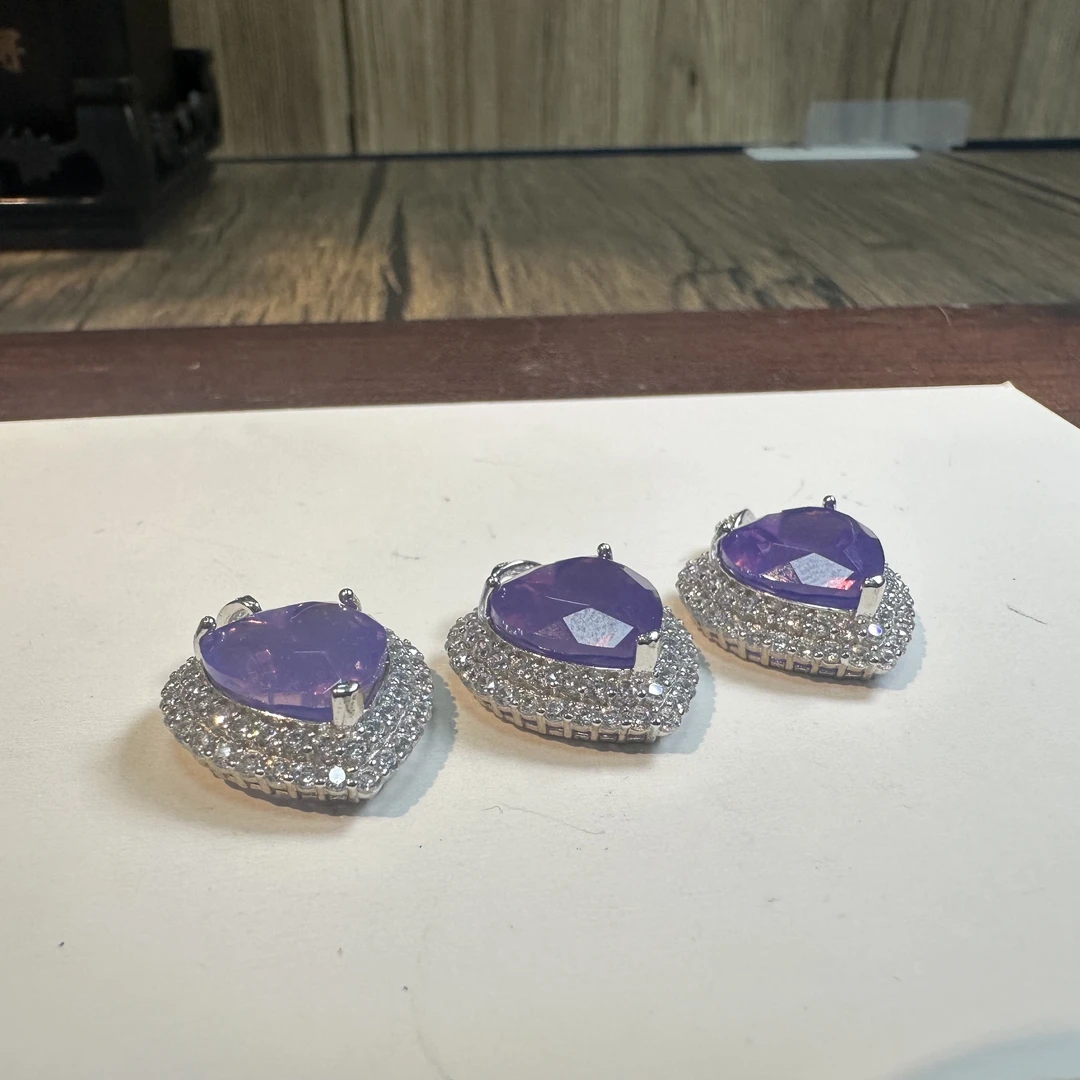 【书记甄选】天然紫玉晶爱心吊坠 多样性发一件 3776OS