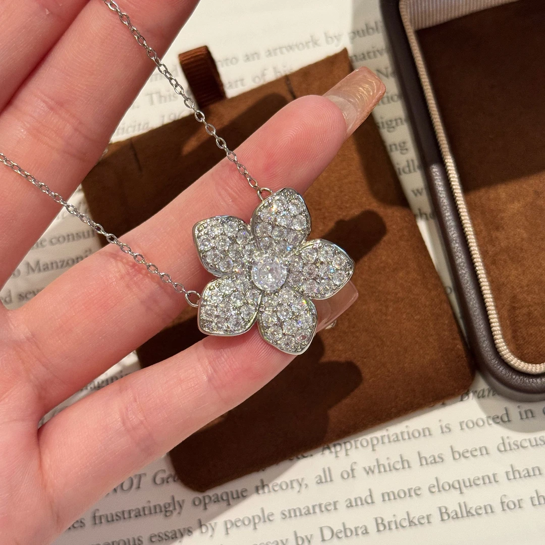 柯柒 钛钢项链 满钻花朵项链女轻奢时尚气质高级小众设计感锁骨链