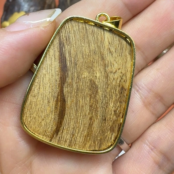 大叶紫檀（黑酸枝木类）